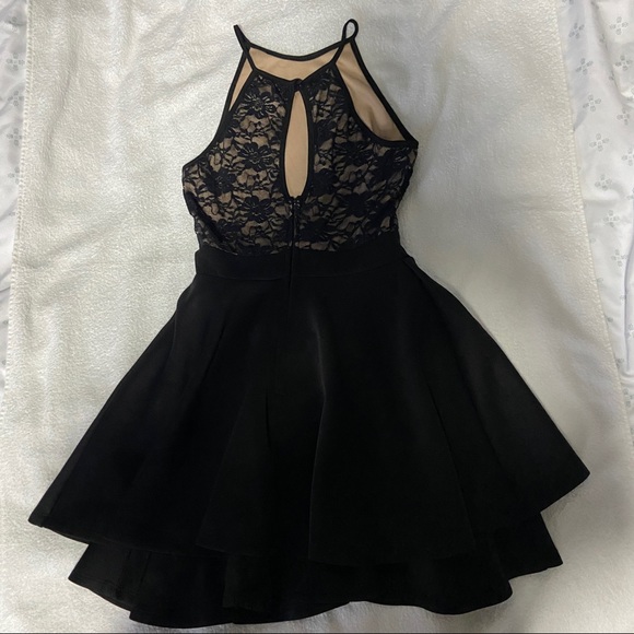 Macy’s Emerald Sundae Floral Flowy Skater Lace Dress - Picture 2 of 6